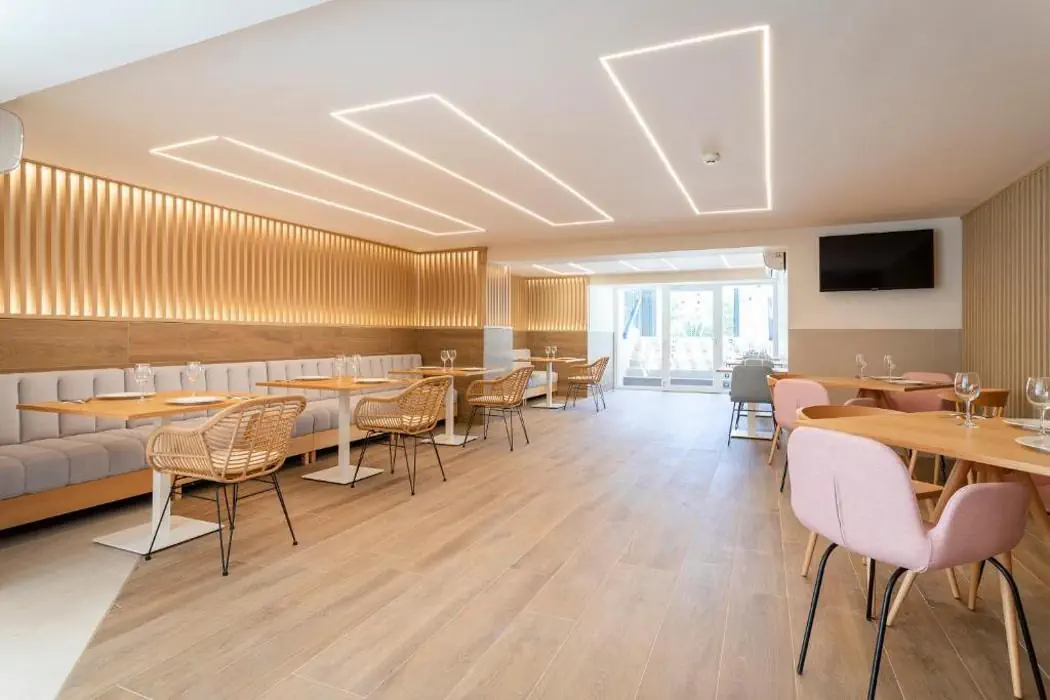 HOTEL Halley Hotel and Apartment Affiliated By Melia