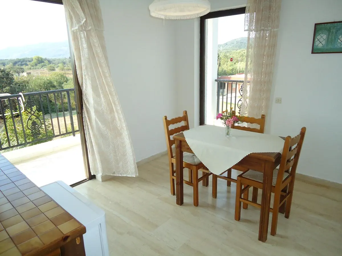 Bruskos Hotel & Suites