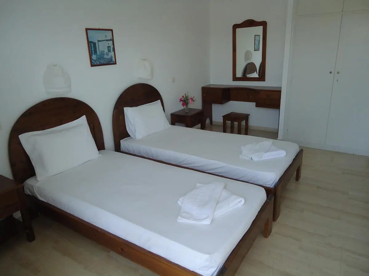 Bruskos Hotel & Suites