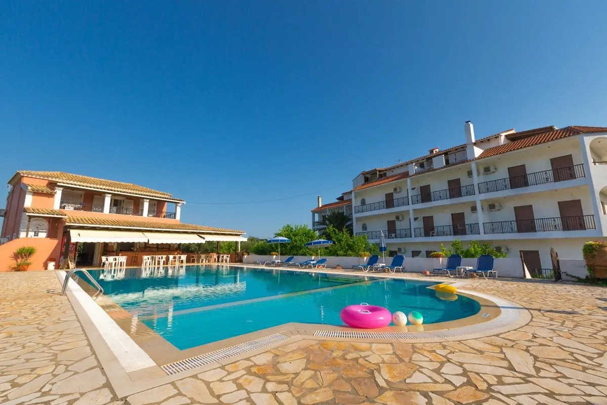 Bruskos Hotel & Suites