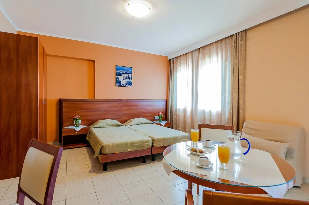 HOTEL Esmeralda Hotel