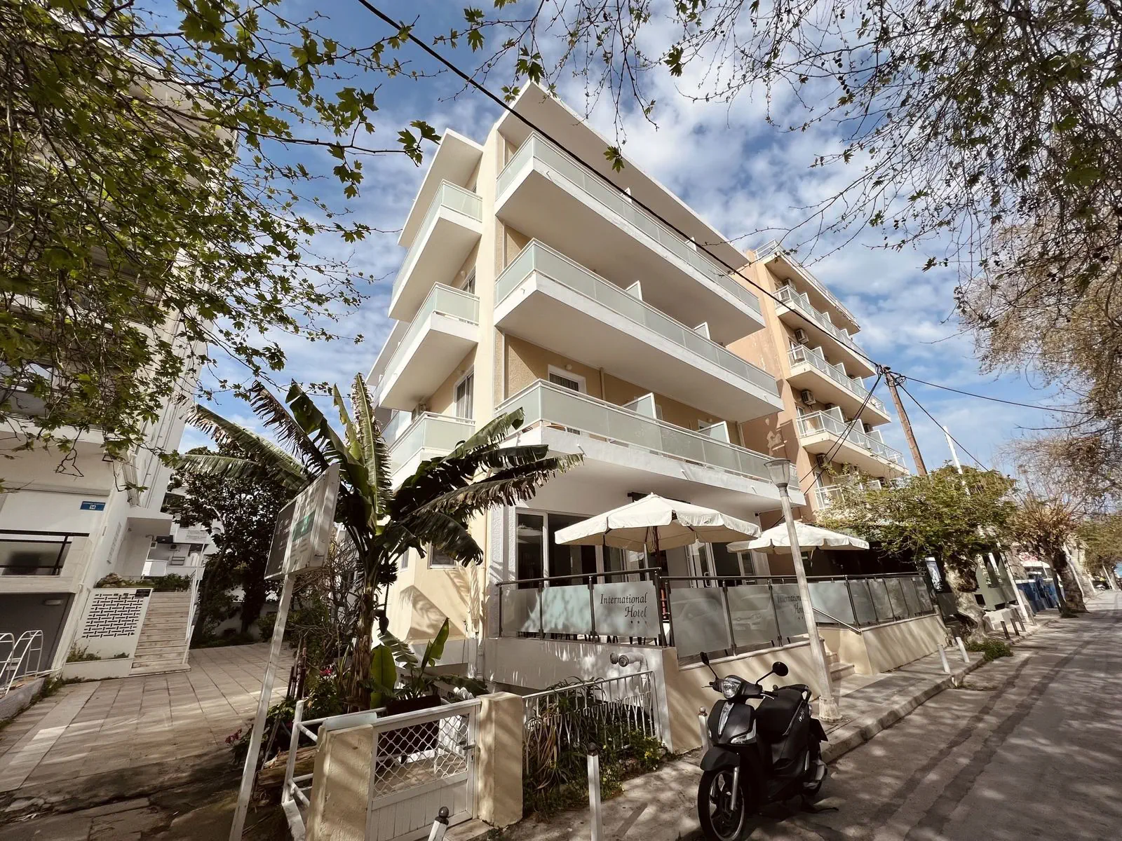 International (Rodos) - zdjęcie 2