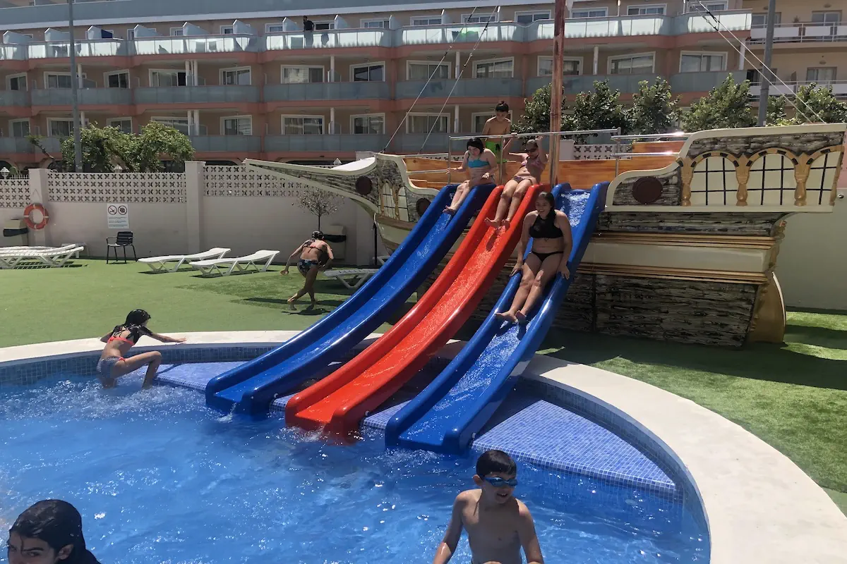 Hotel: DJ LLORET Paryż i Cinque Terre