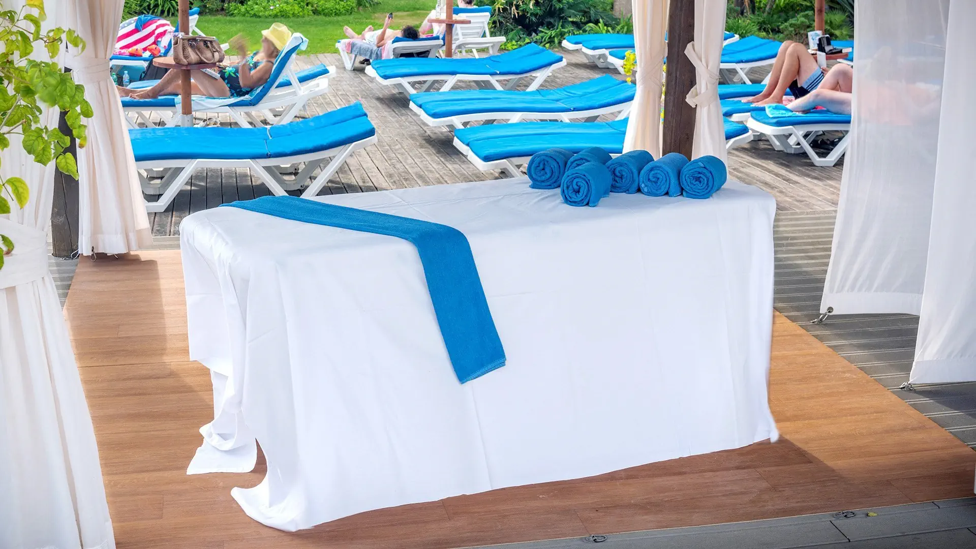 Tahiti Playa Suites