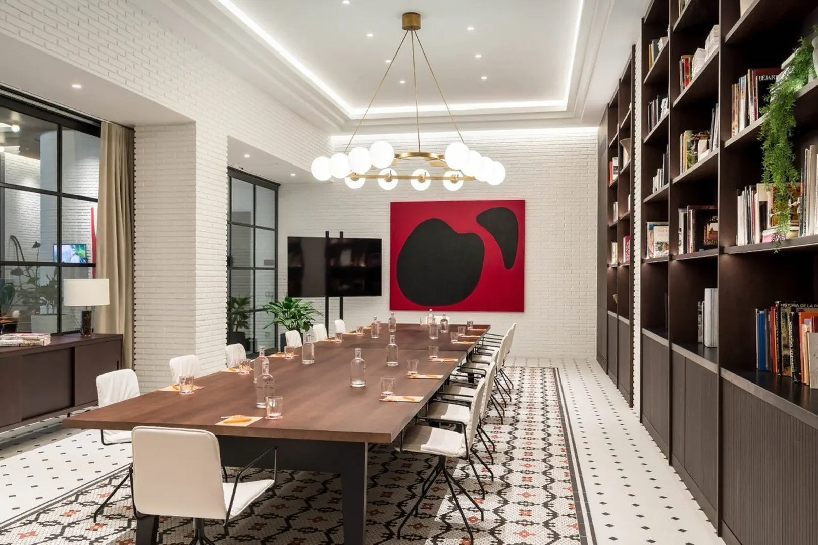 Canopy by Hilton Madrid Castellana (ex. Holiday Inn Madrid - Bernabeu)