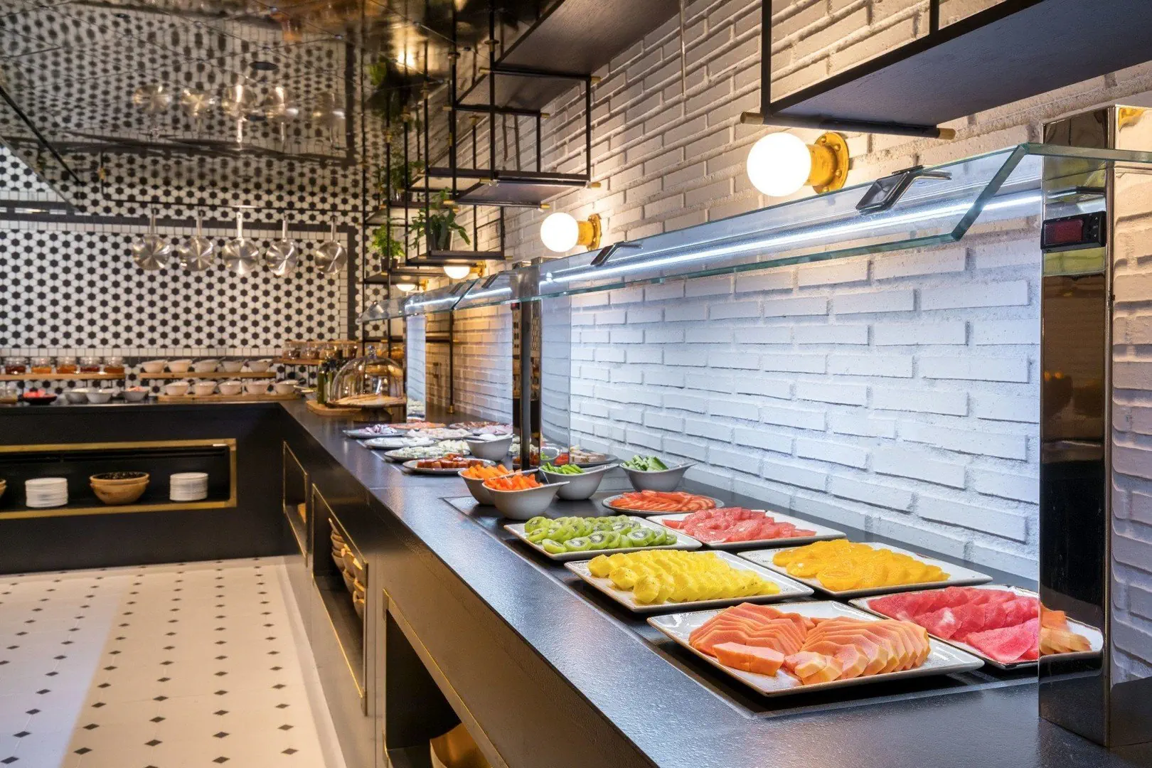 Canopy by Hilton Madrid Castellana (ex. Holiday Inn Madrid - Bernabeu)