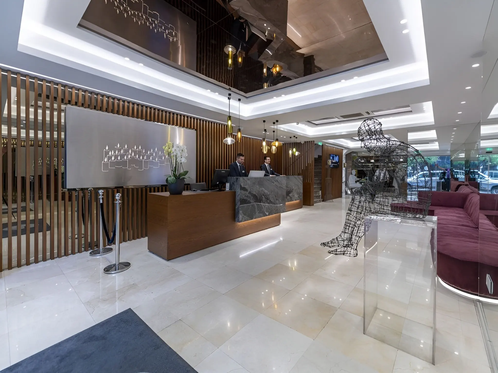 Polis Grand
