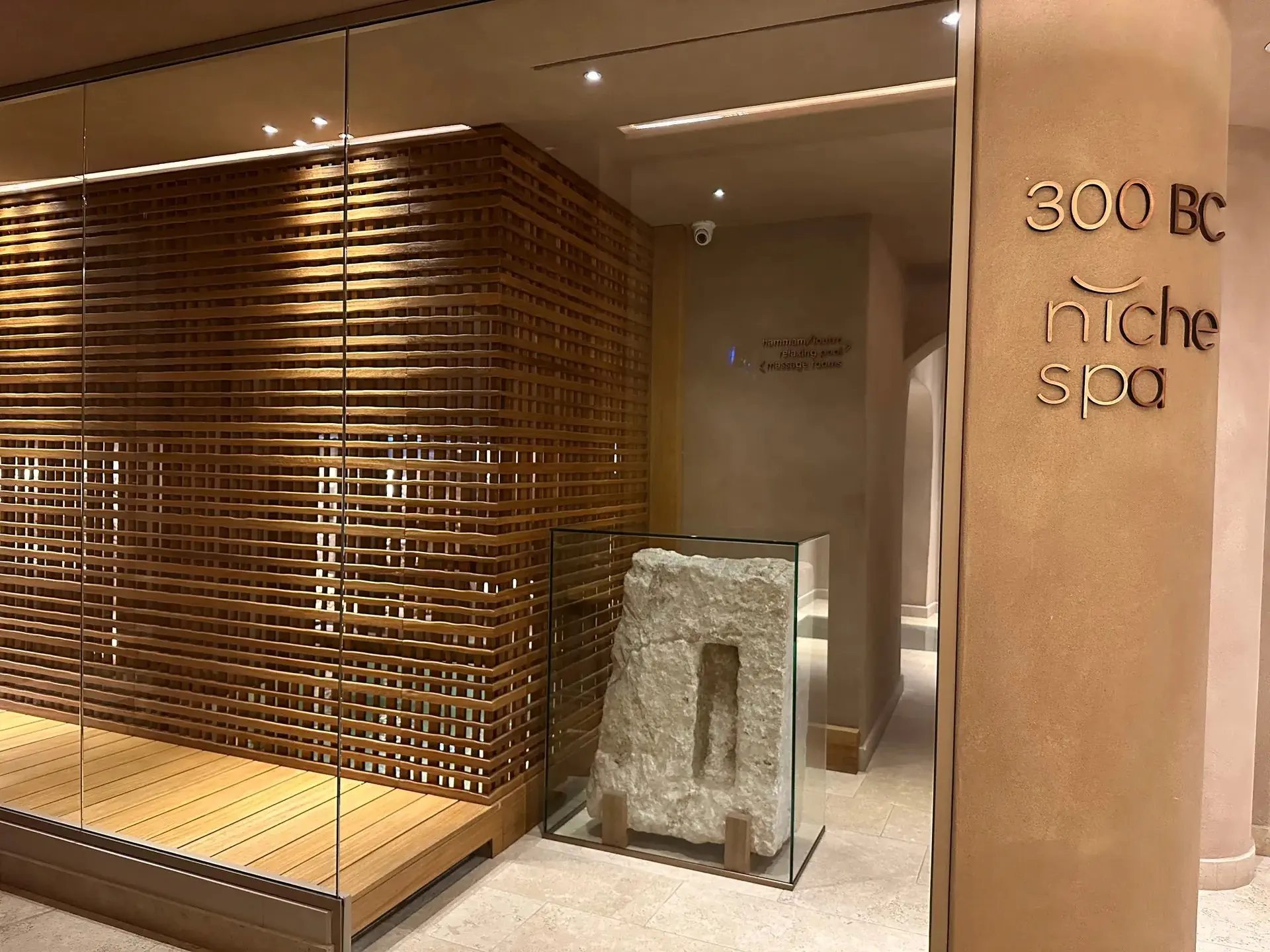 Niche Athens - zdjęcie 26