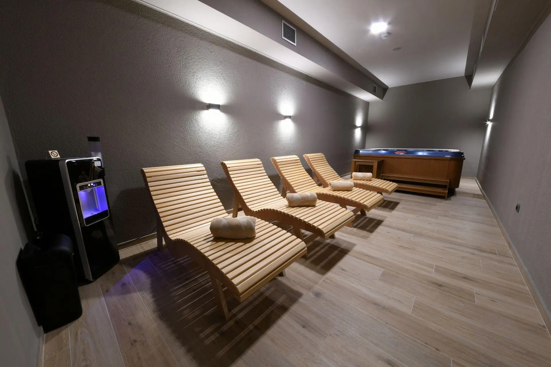Aparthotel Milenij (Baska Voda)