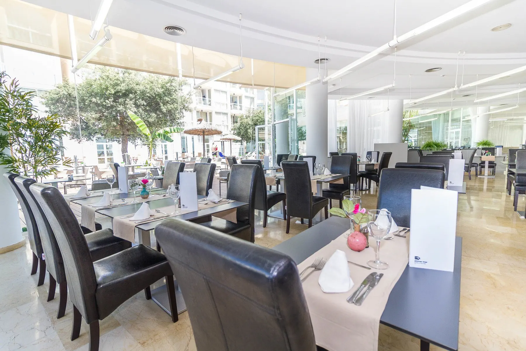Zafiro Alzinar Mar (ex. Alegria Alzinar Mar Suites)