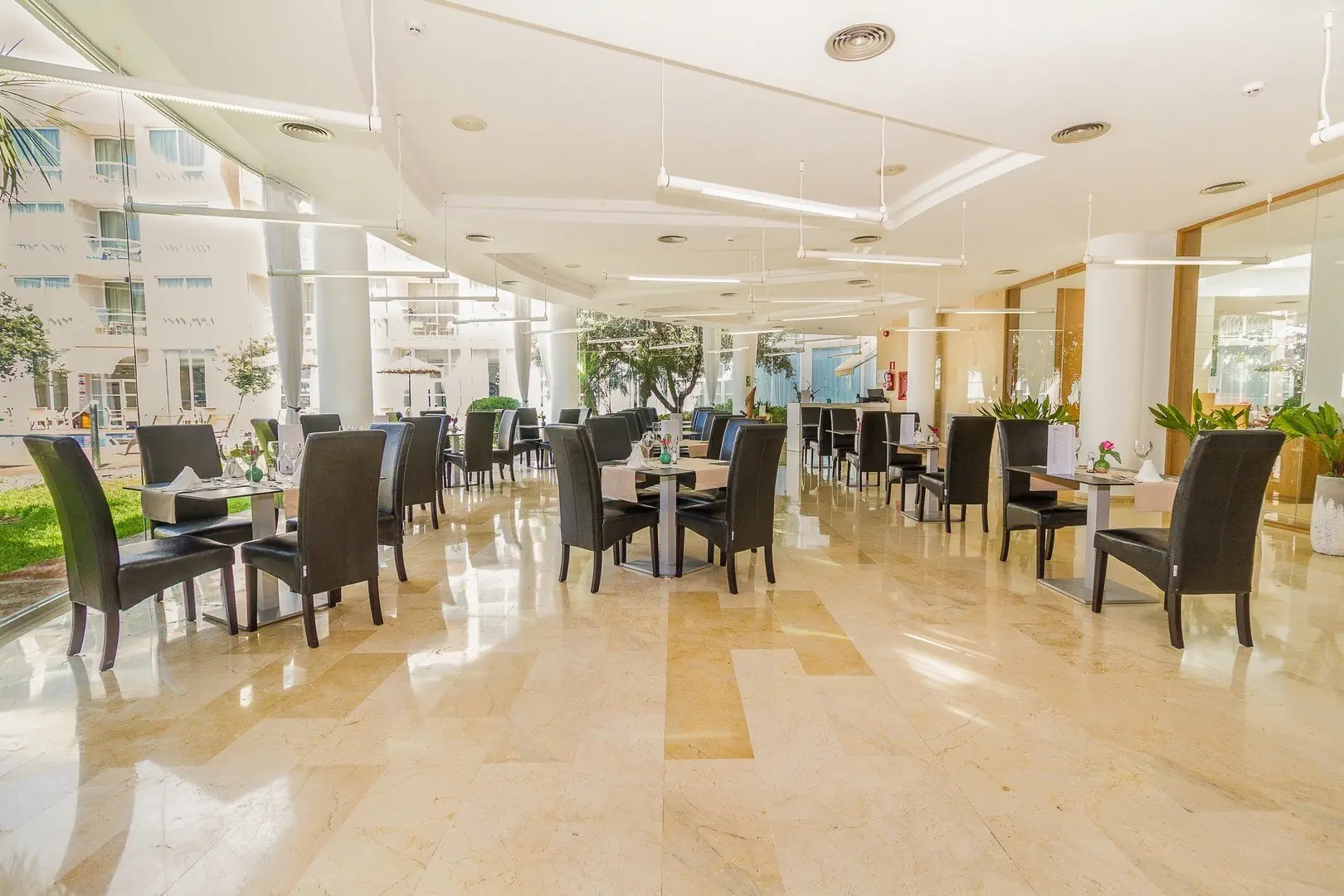 Zafiro Alzinar Mar (ex. Alegria Alzinar Mar Suites)