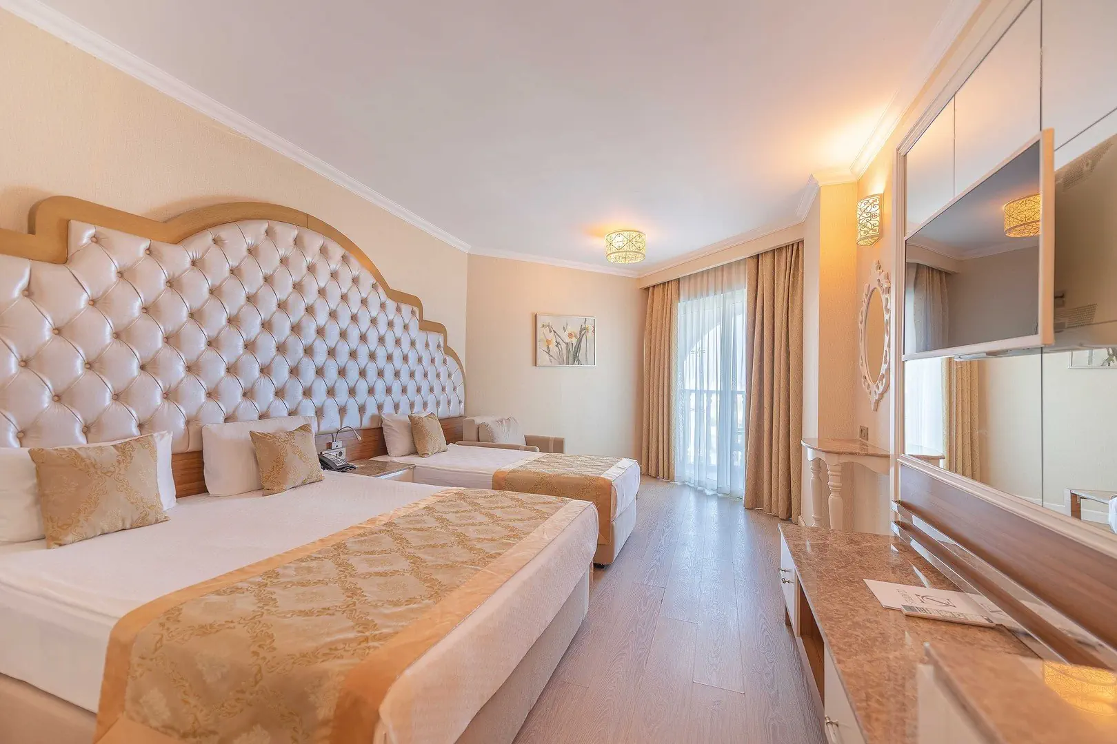 Side Premium by OZ Hotels