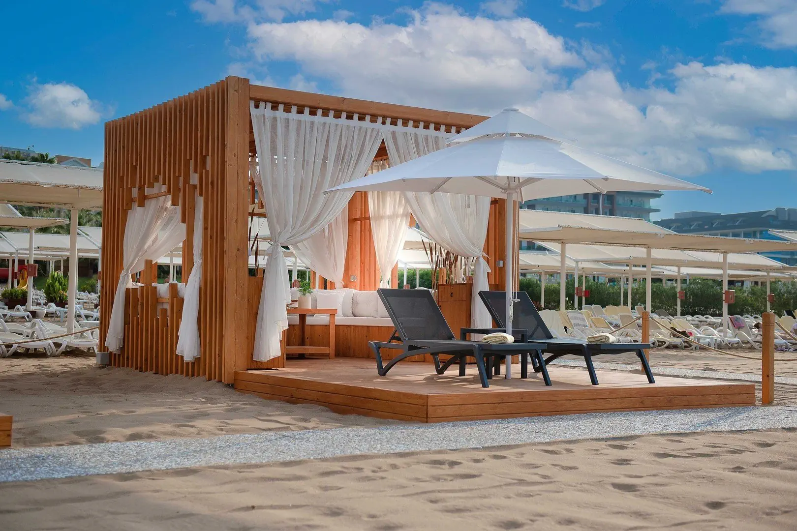 Side Premium by OZ Hotels