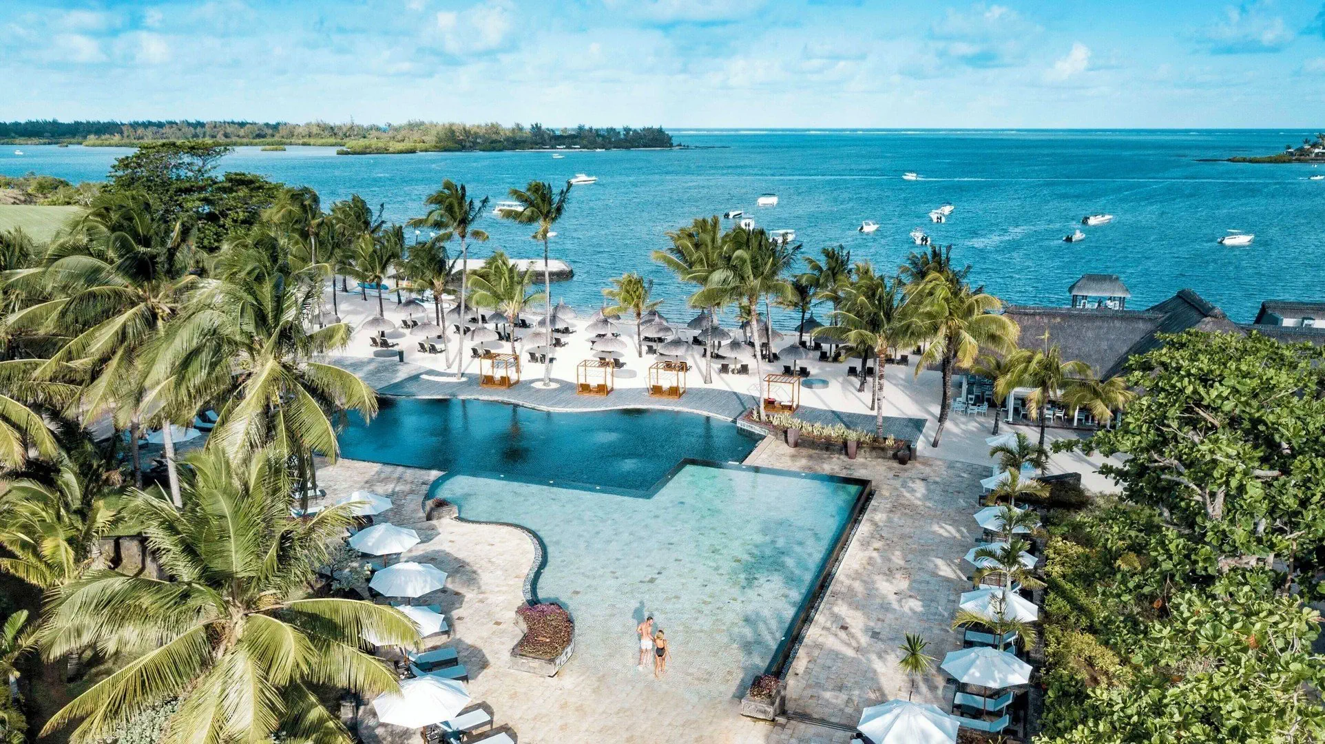 The Bay Club at Anahita
