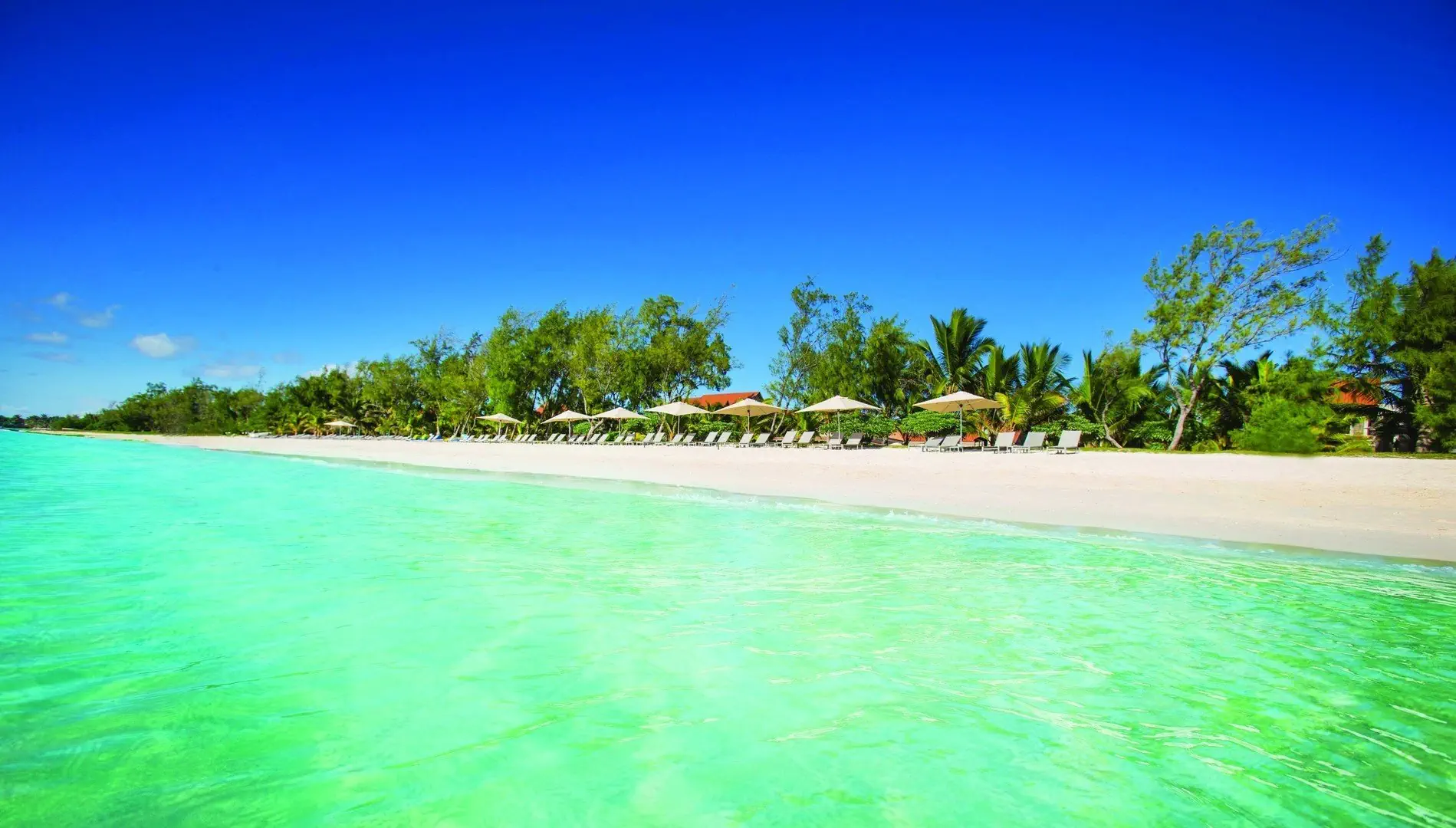 Hotel Crystals Beach Resort & Spa