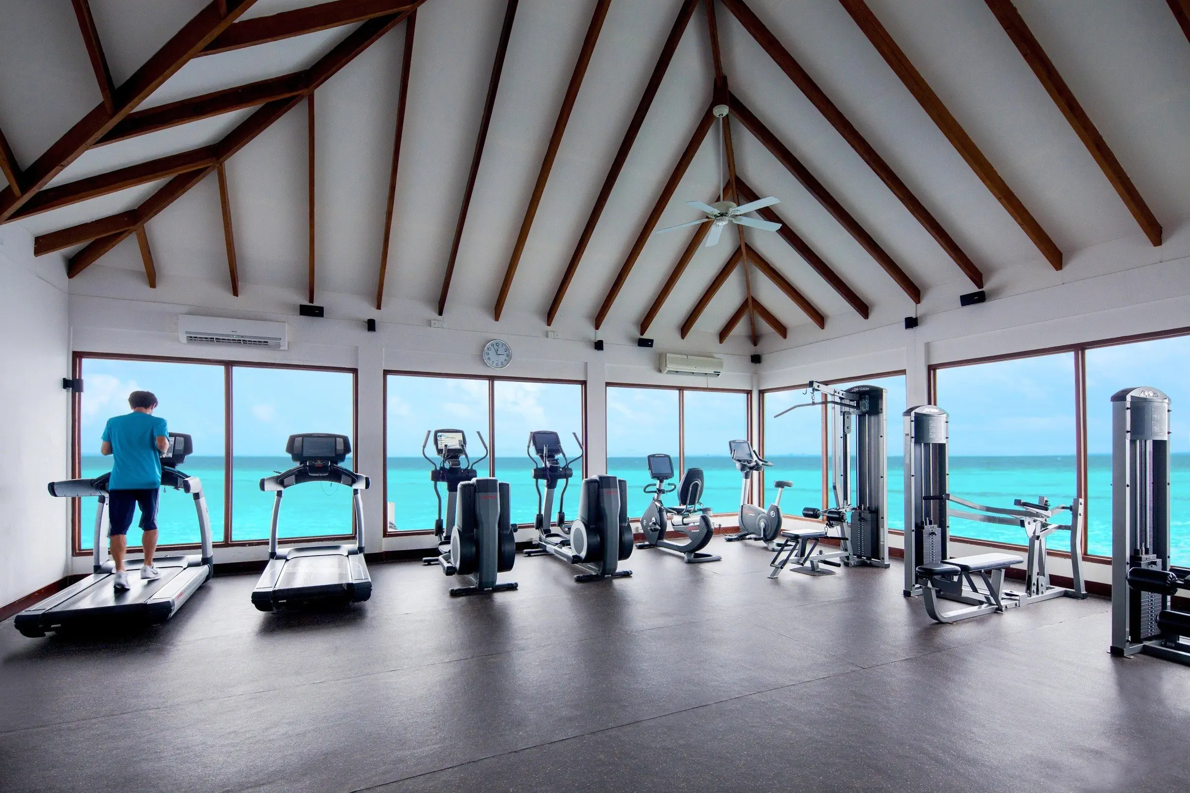 Machchafushi Island Resort & Spa Maldives, The Centara Collection - zdjęcie 16