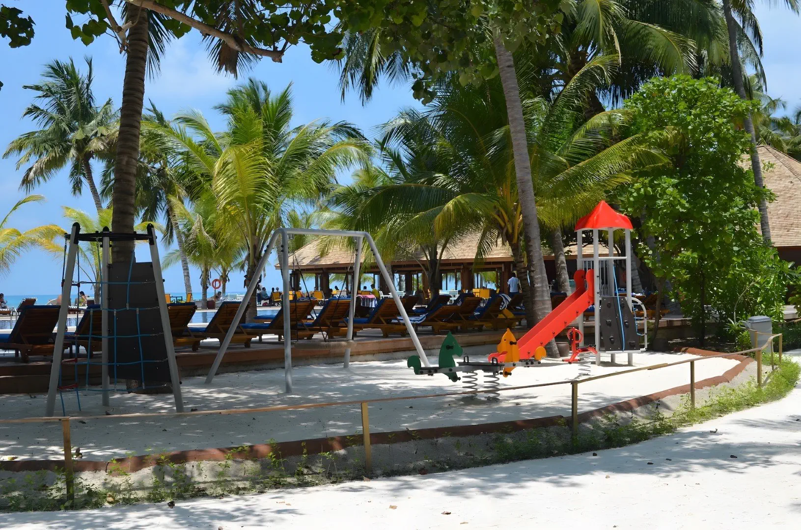 Meeru Island Resort - zdjęcie 25