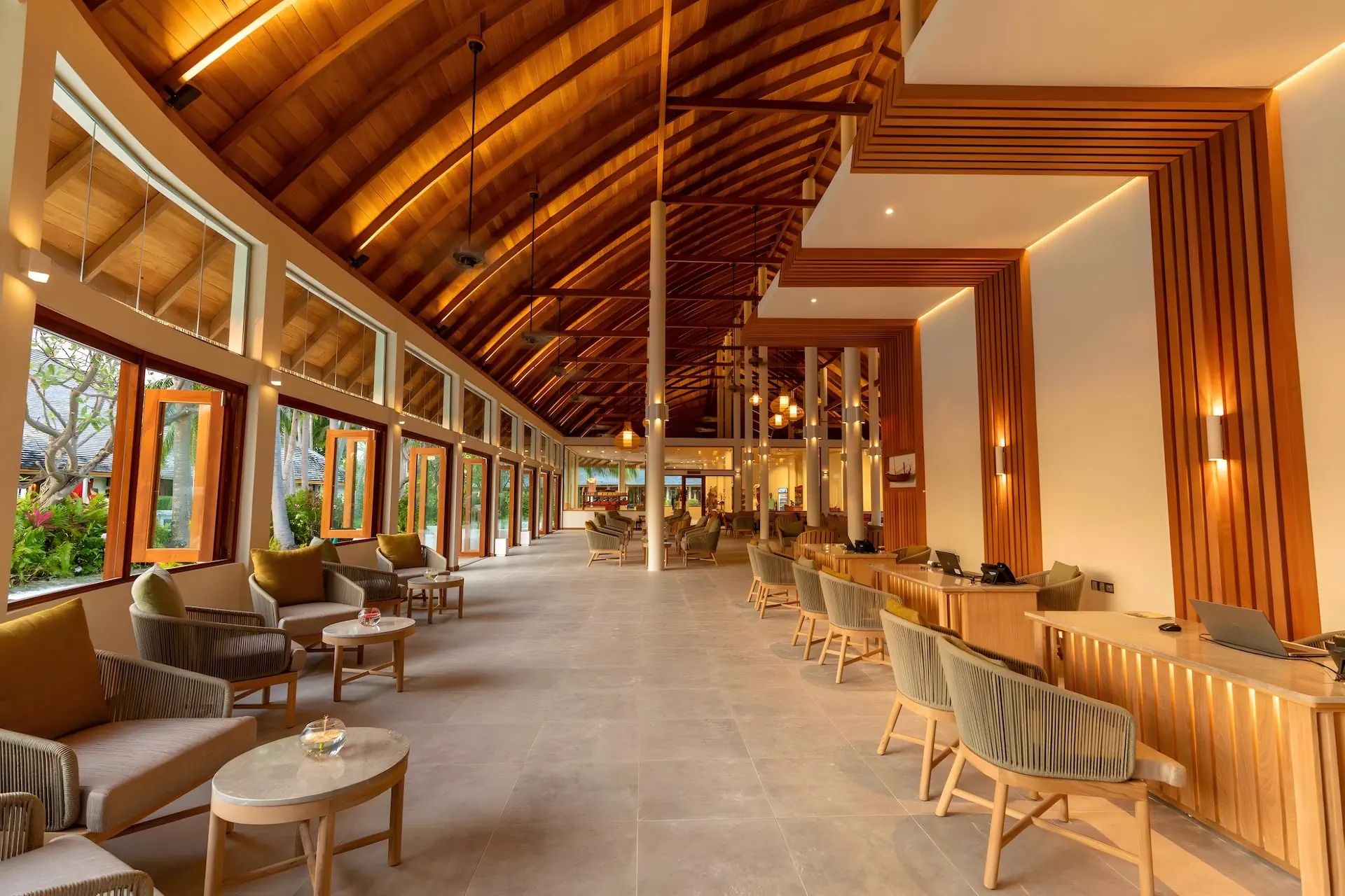 Meeru Island Resort - zdjęcie 14