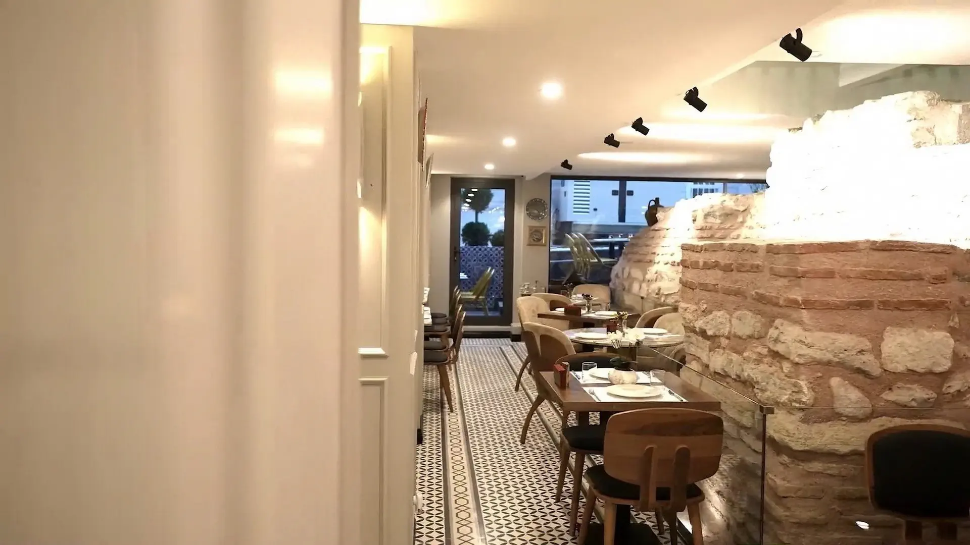 Royan Hagia Sophia Radisson Individuals