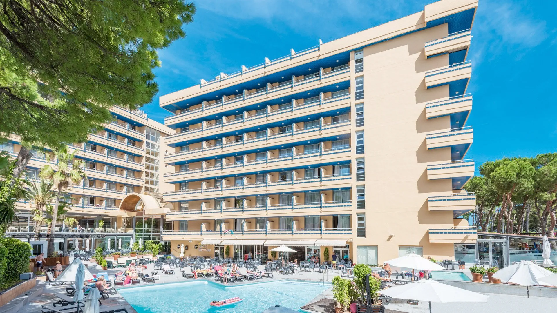 4R Playa Park