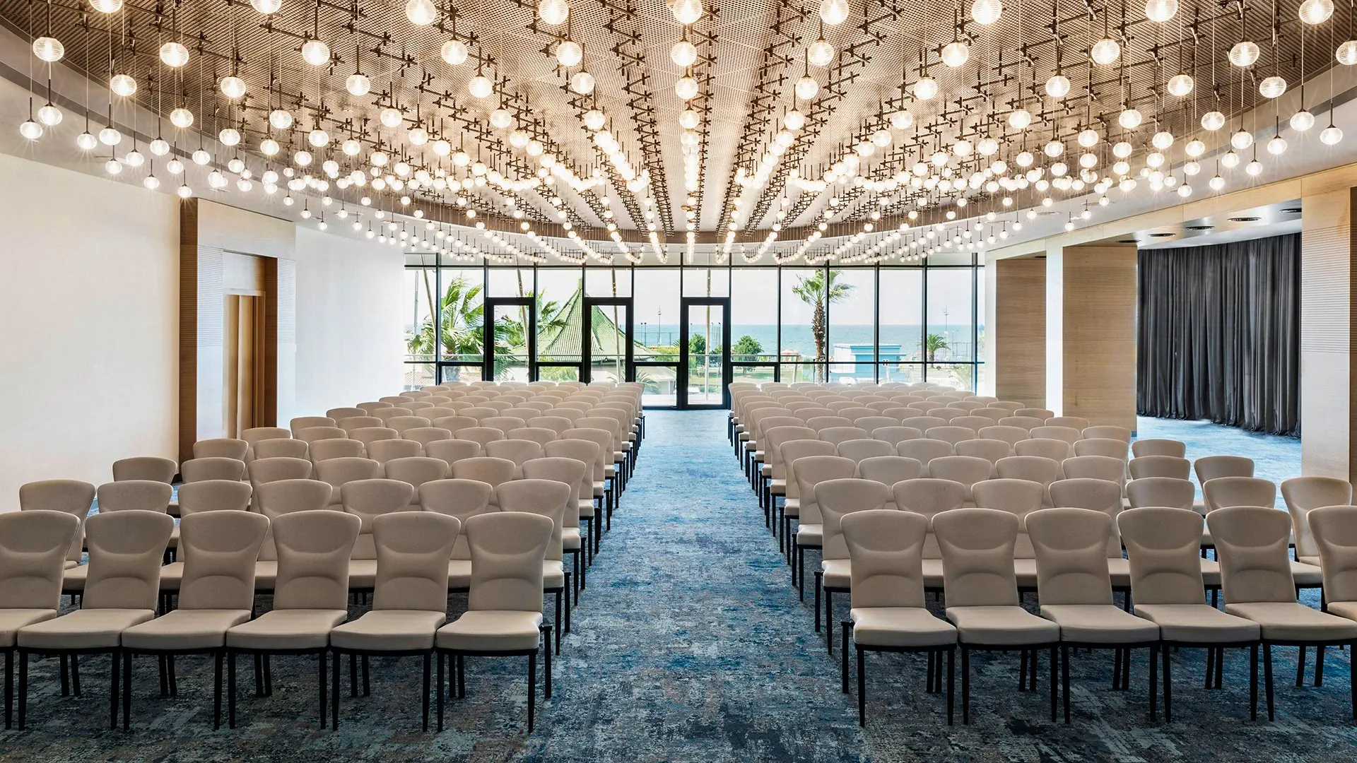 Courtyard by Marriott Batumi - zdjęcie 14