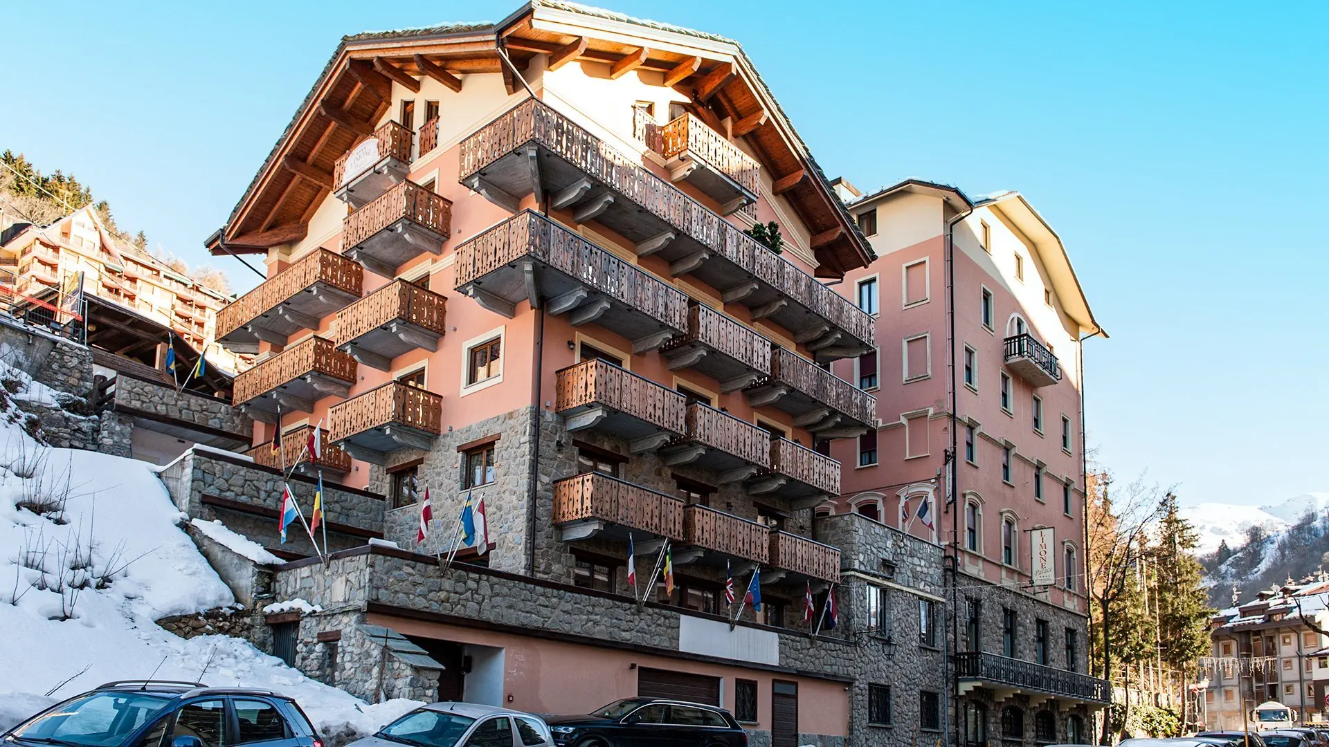 Limone Palace