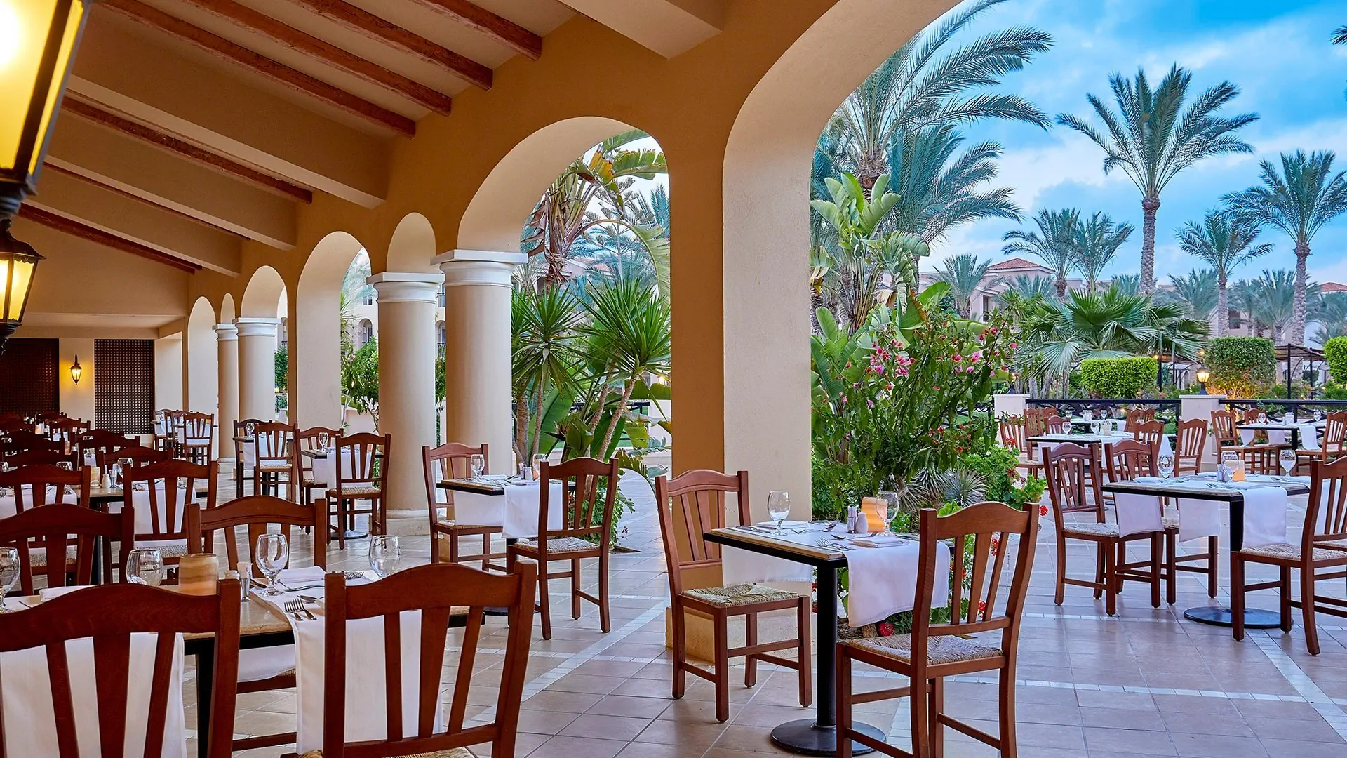 Hotel Jaz Almaza Beach Resort