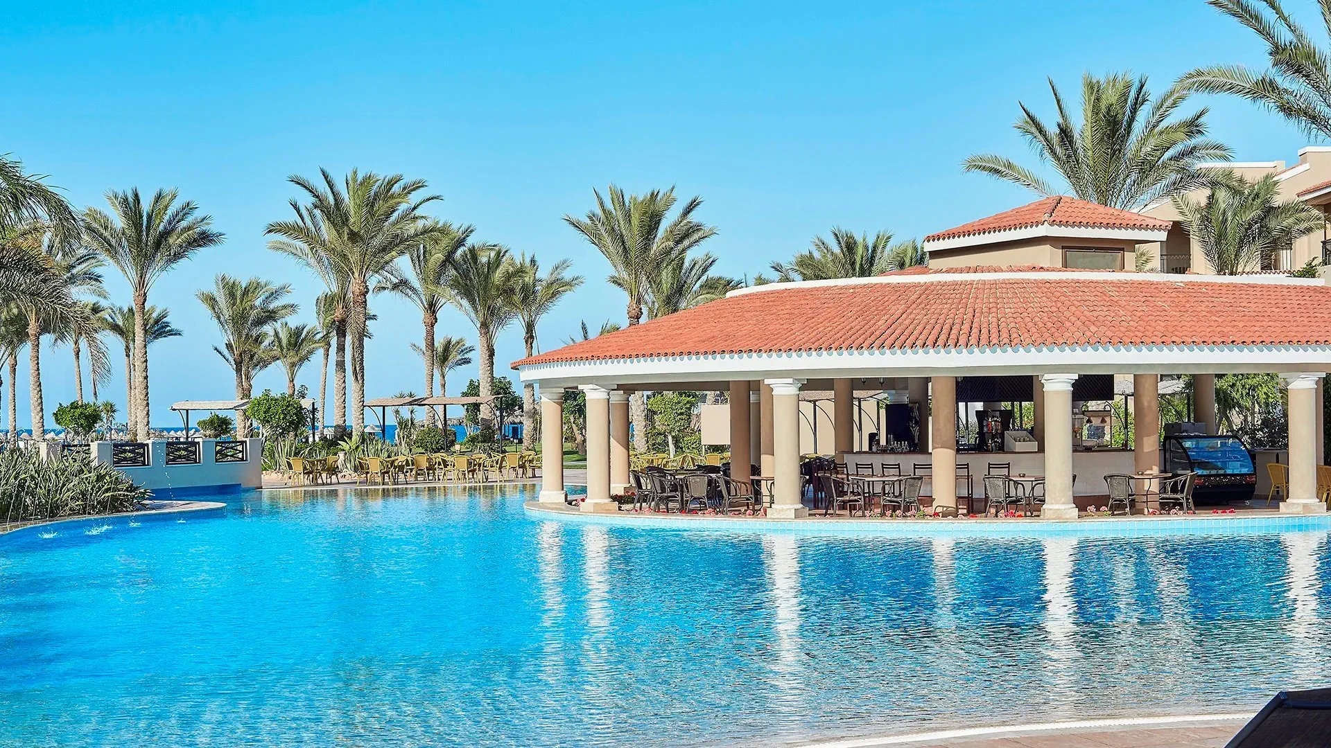 Hotel Jaz Almaza Beach Resort