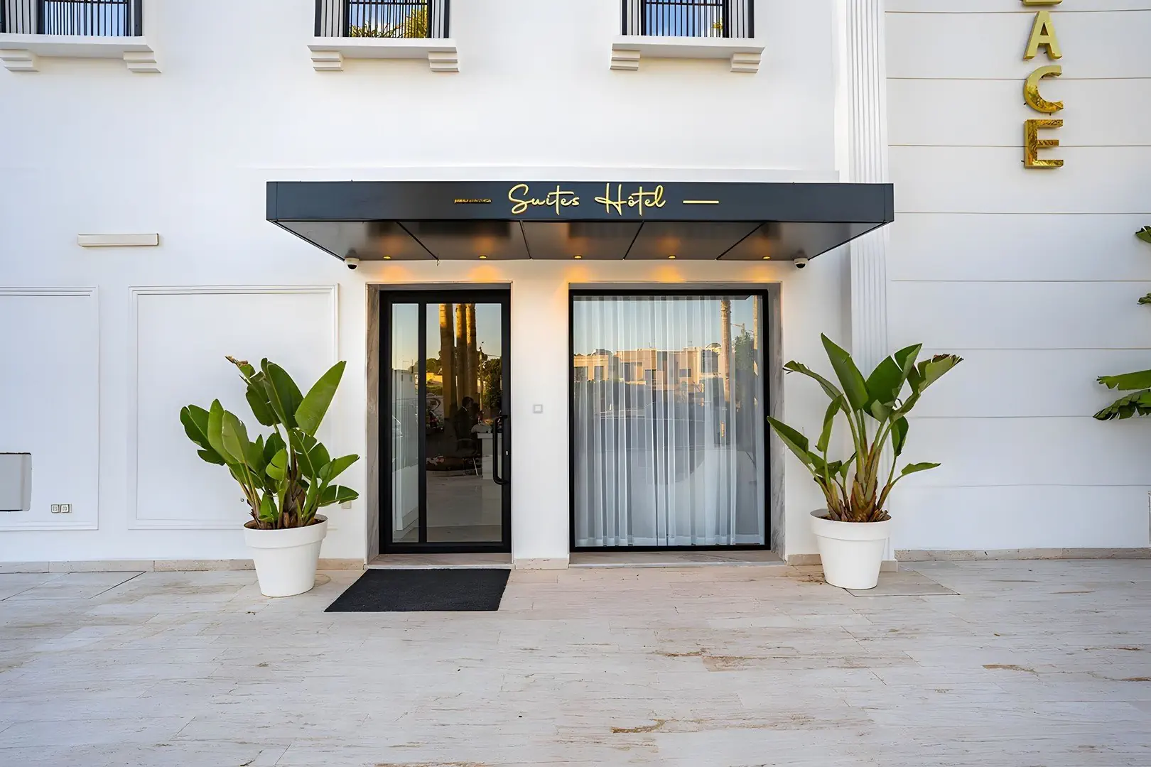 Petit Palace Suites - zdjęcie 10