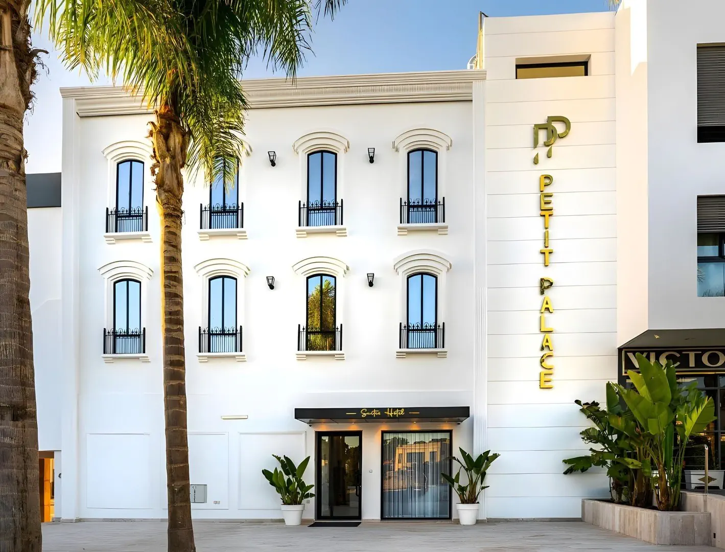 Petit Palace Suites Hotel