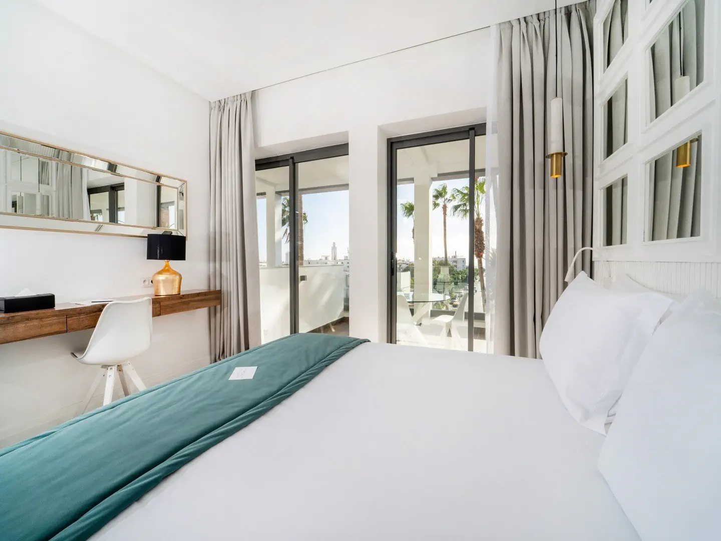 Petit Palace Suites - zdjęcie 6