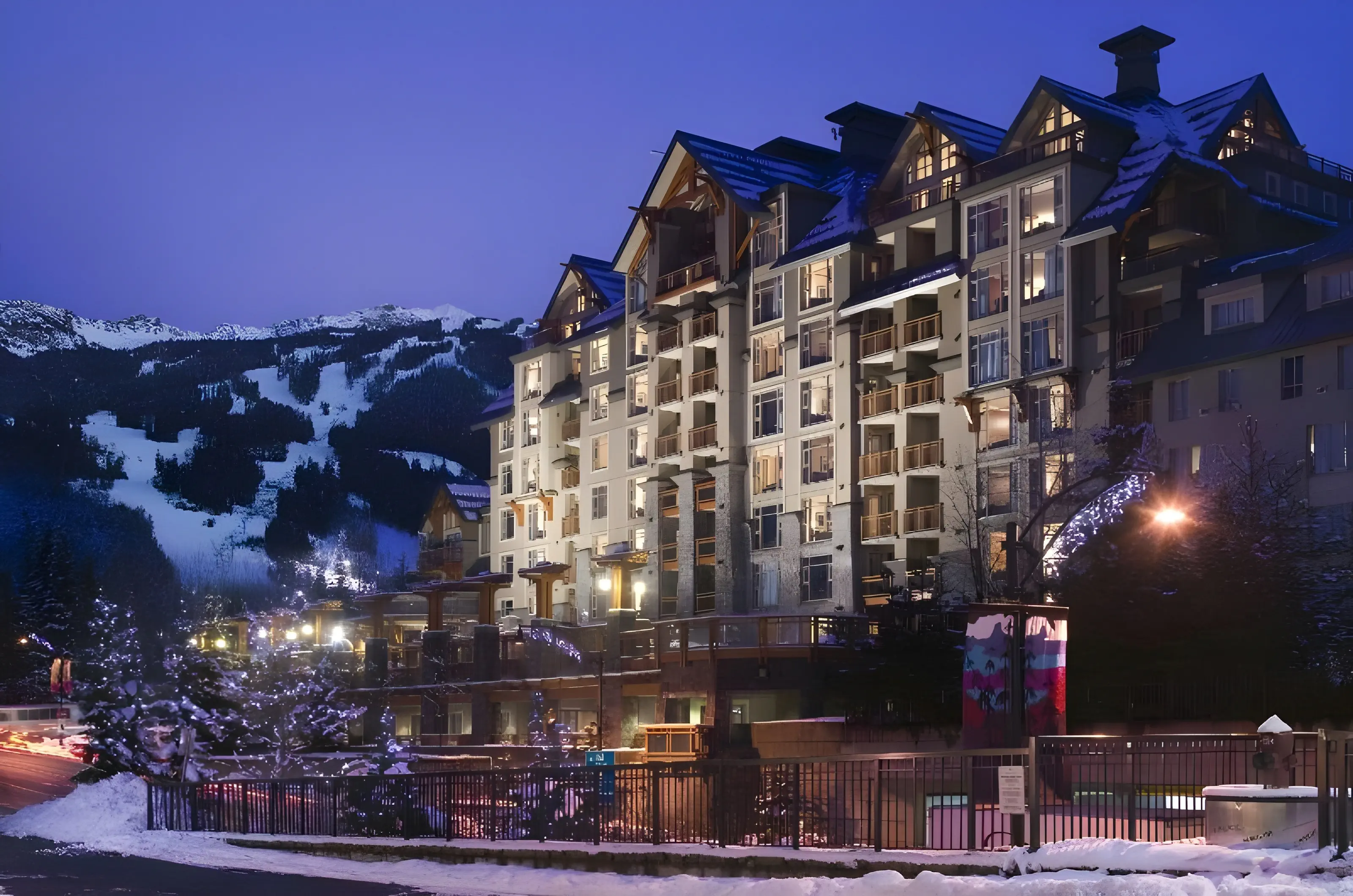 Pan Pacific Whistler Village Centre - zdjęcie 2