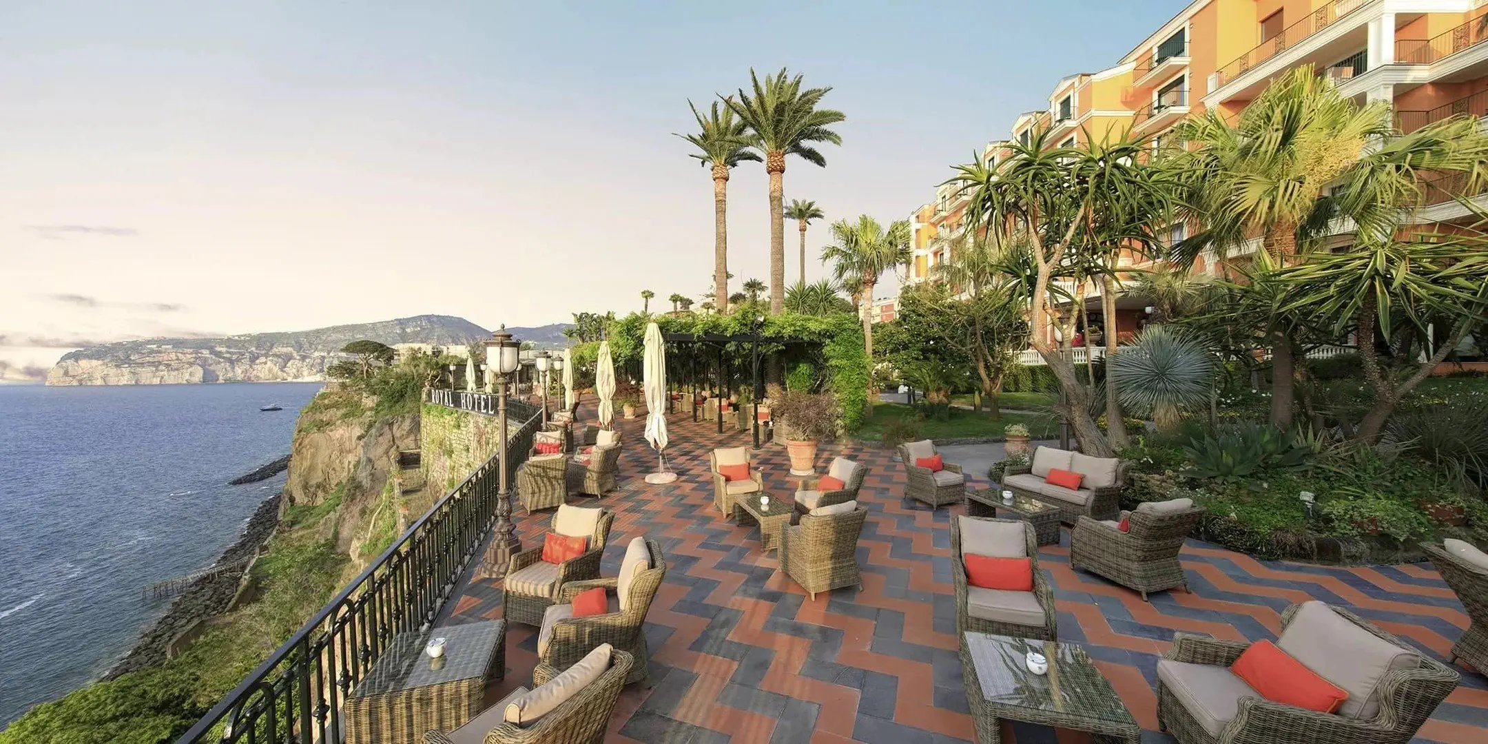 Grand Royal (Sorrento) - zdjęcie 28