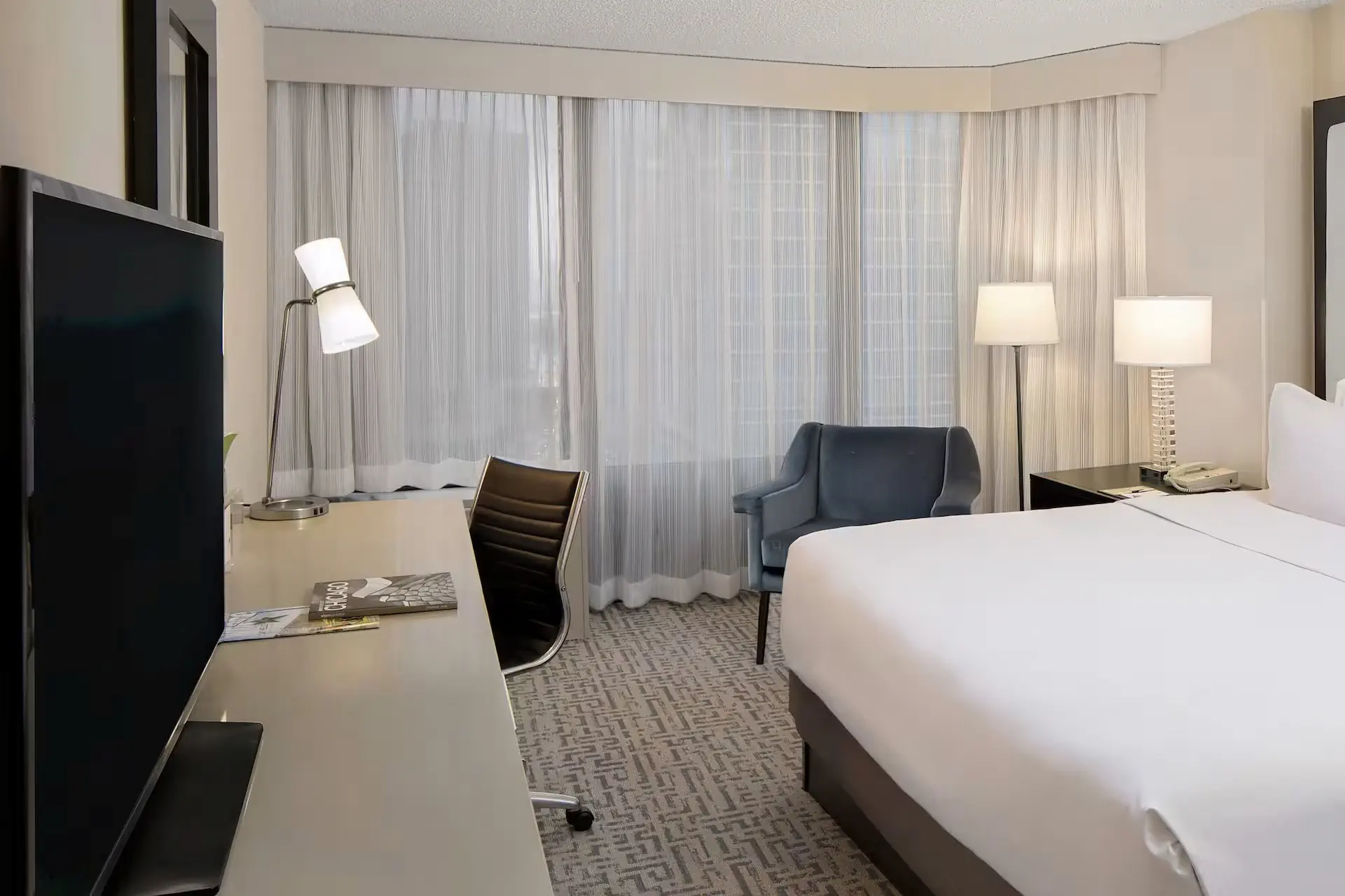 Doubletree Chicago Magnificent Mile - zdjęcie 7