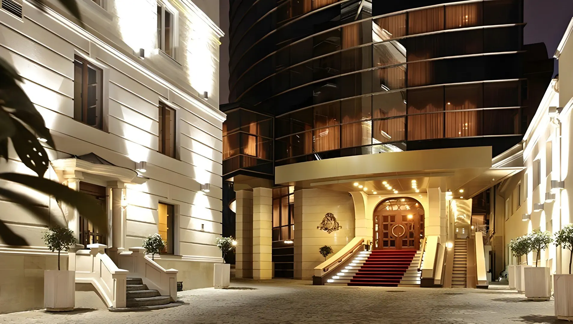 Nobil Luxury Boutique - zdjęcie 3
