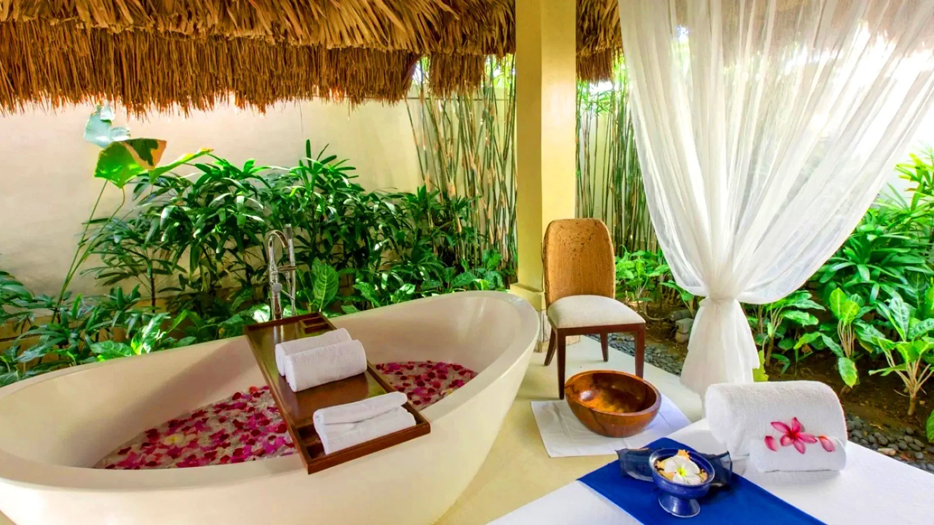 Crimson Resort and Spa Mactan - zdjęcie 15