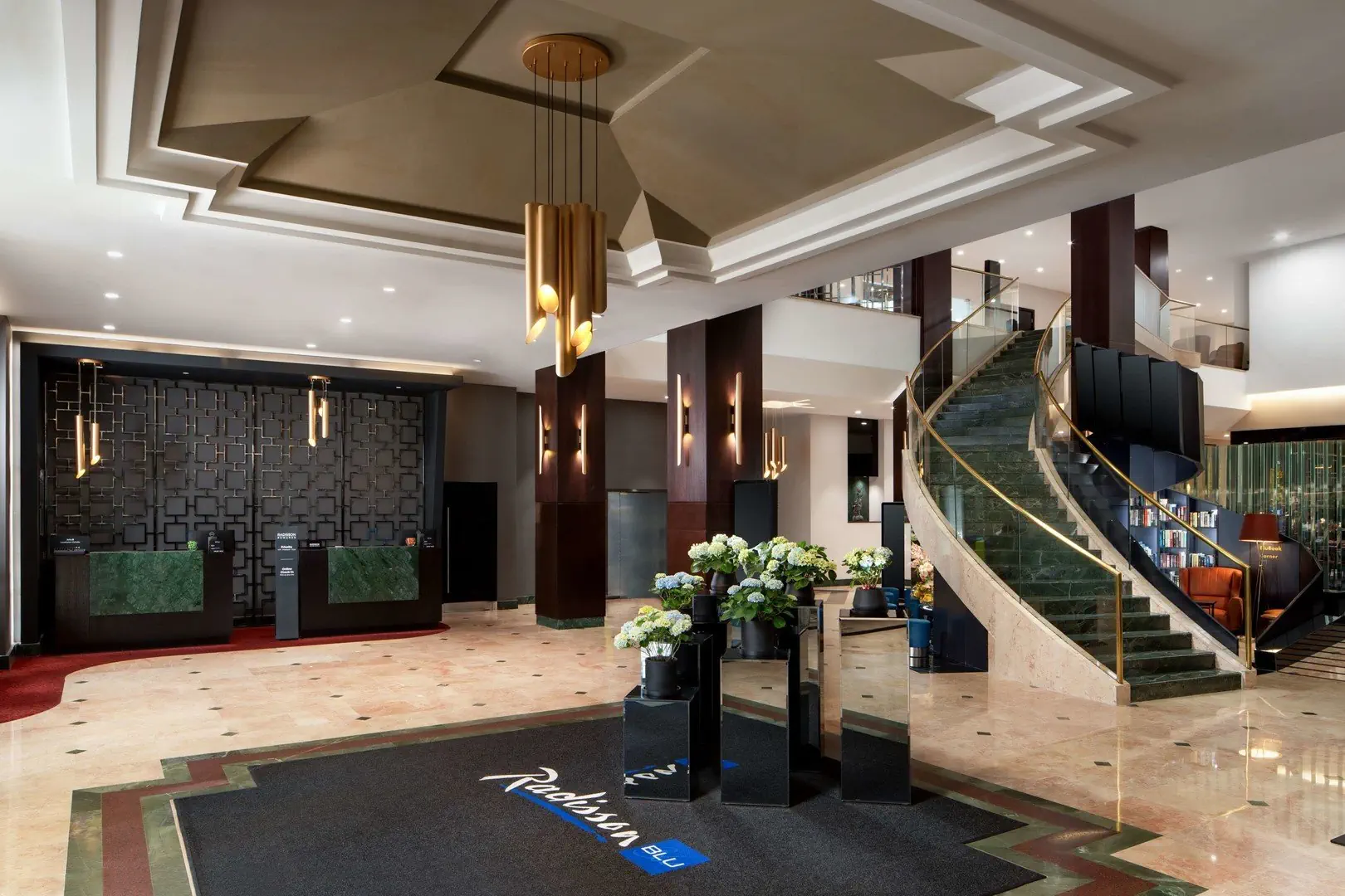 Radisson Blu Leogrand - zdjęcie 3