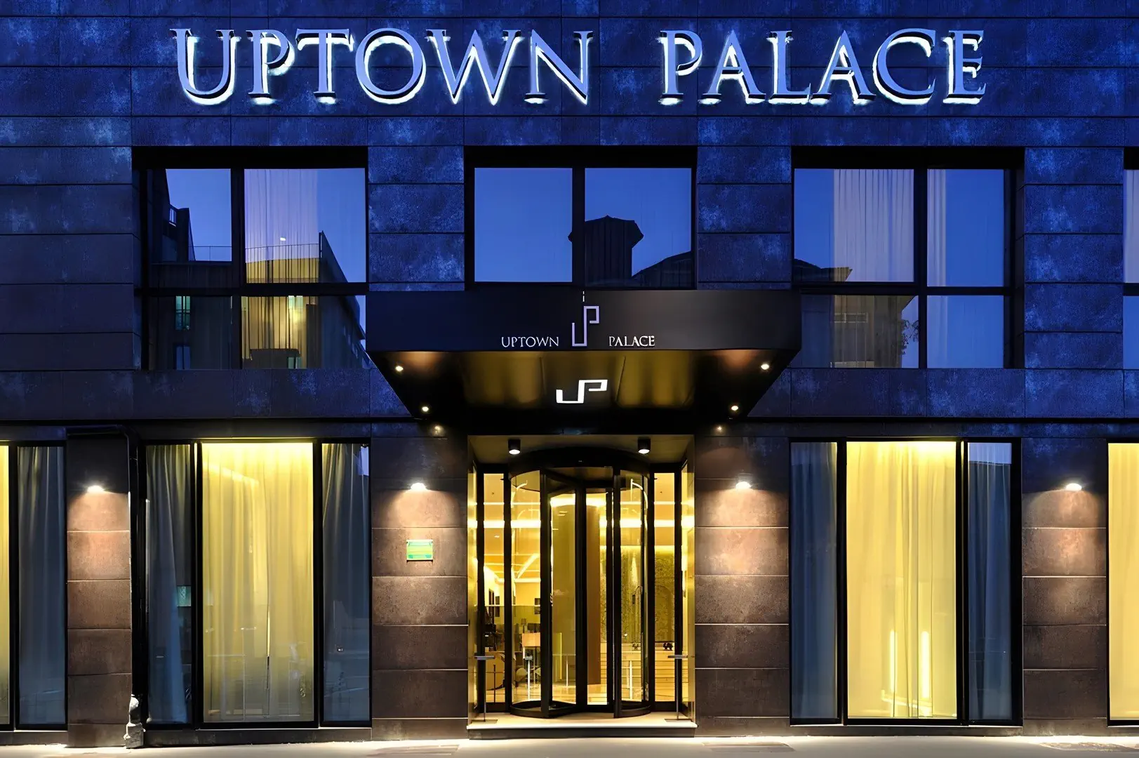 Uptown Palace - zdjęcie 2