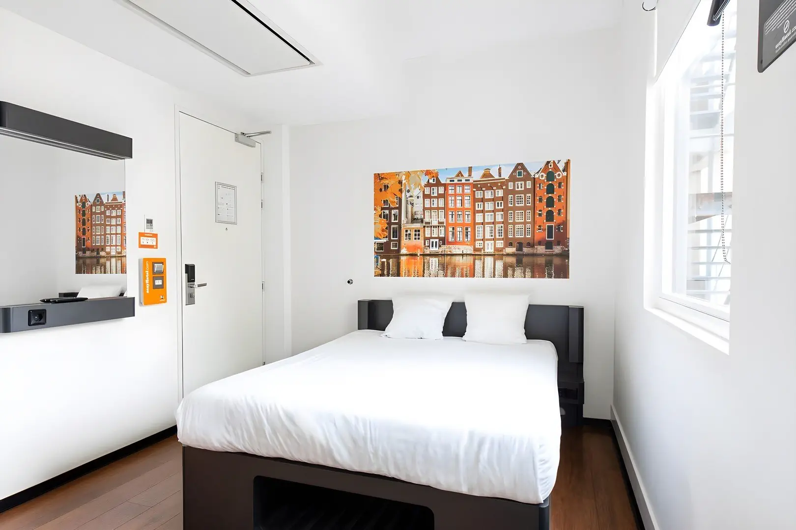 easyHotel Amsterdam City Centre South - zdjęcie 9