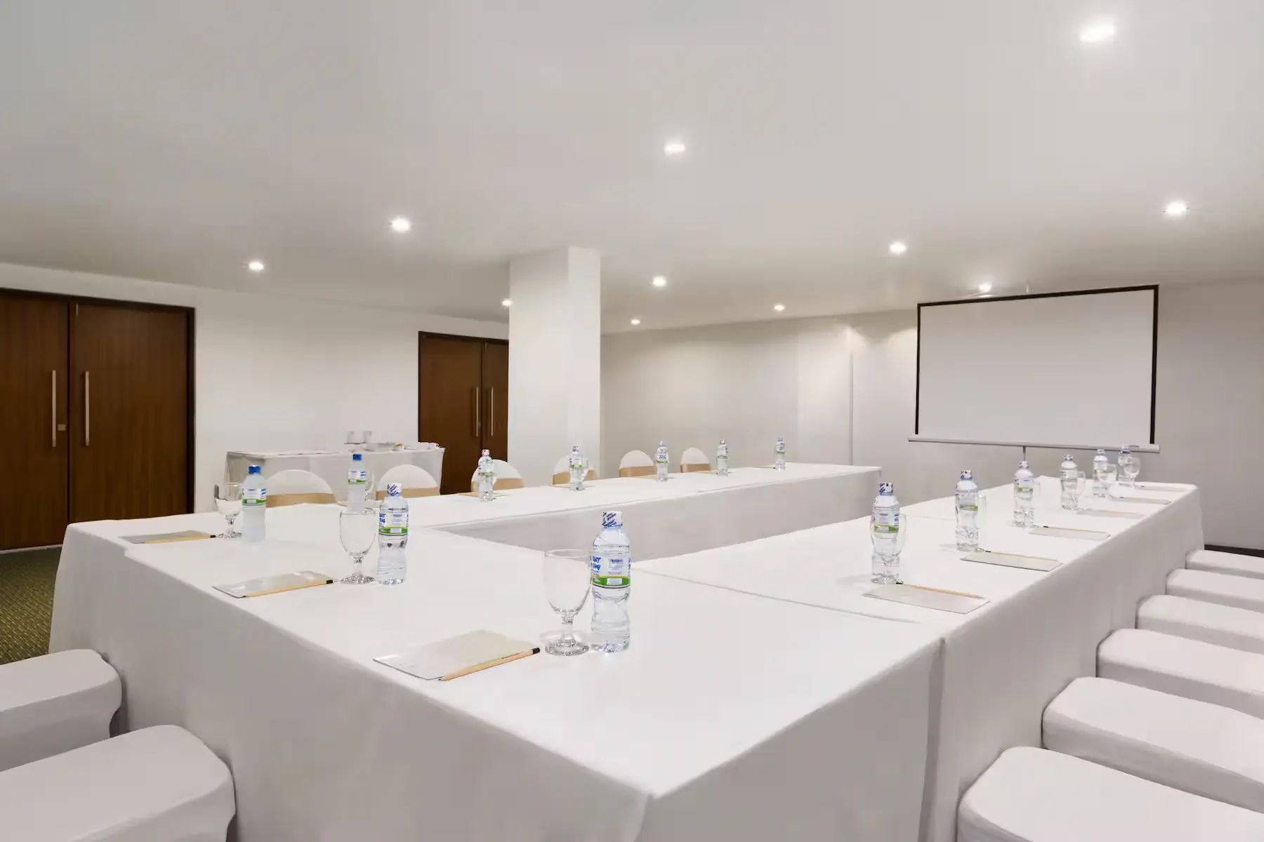 Ramada Colombo - zdjęcie 18