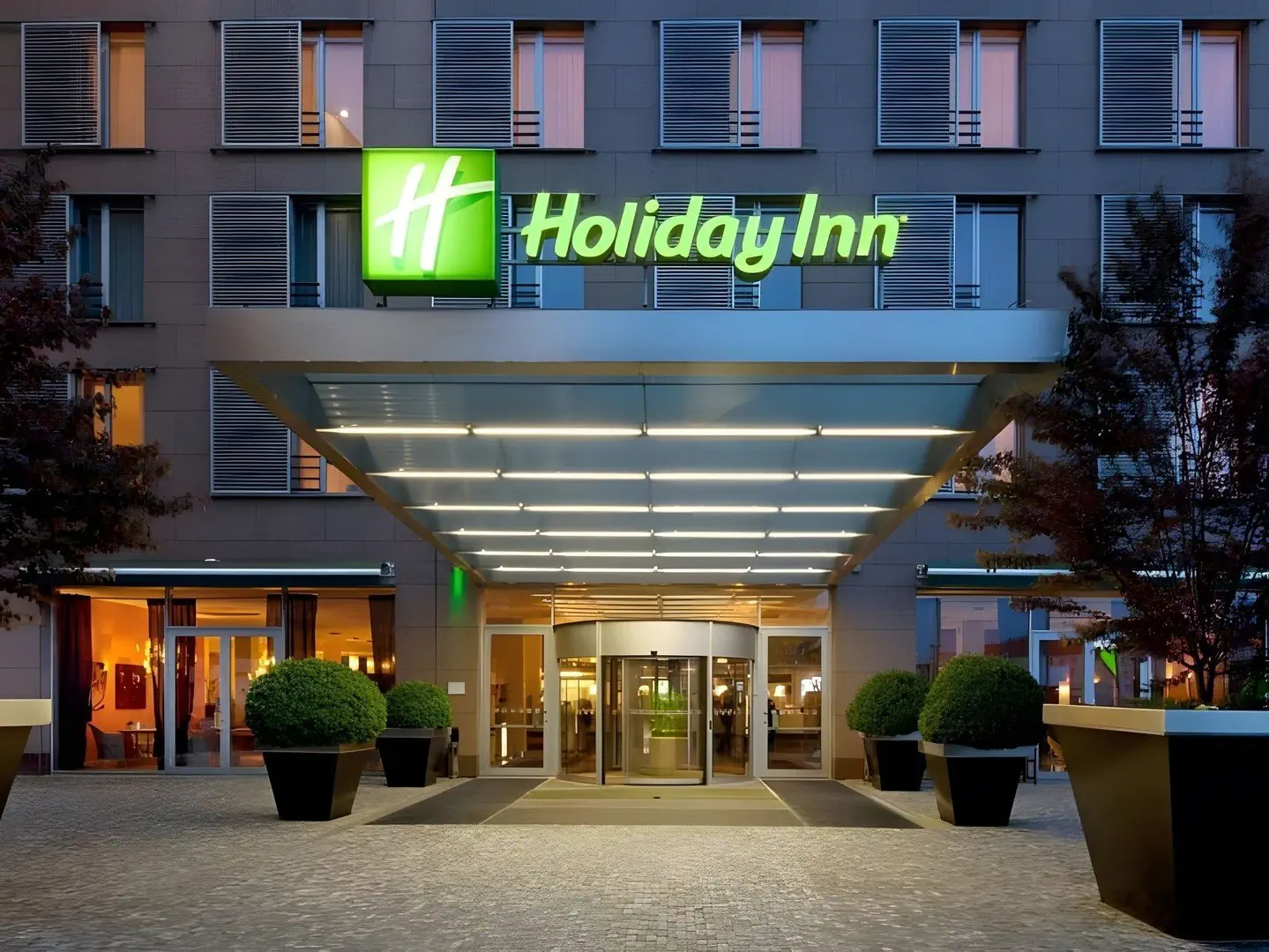Holiday Inn Prague - zdjęcie 2