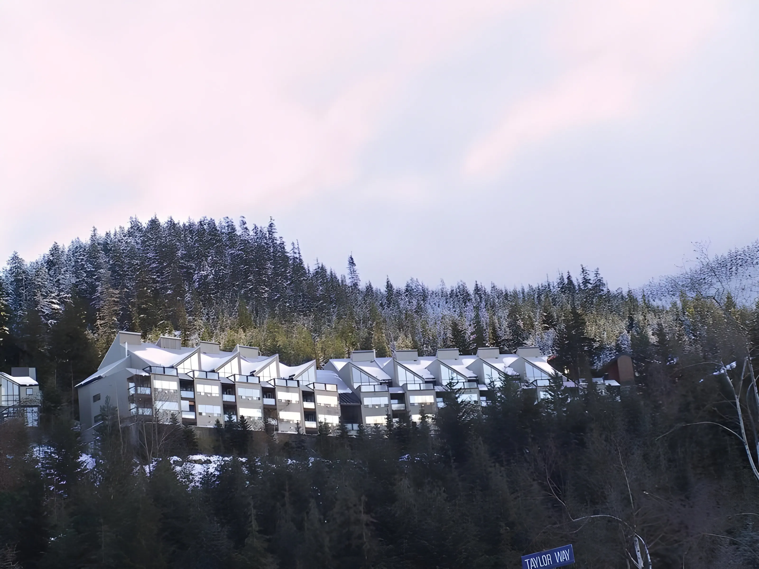 WorldMark Whistler Sundance - zdjęcie 3
