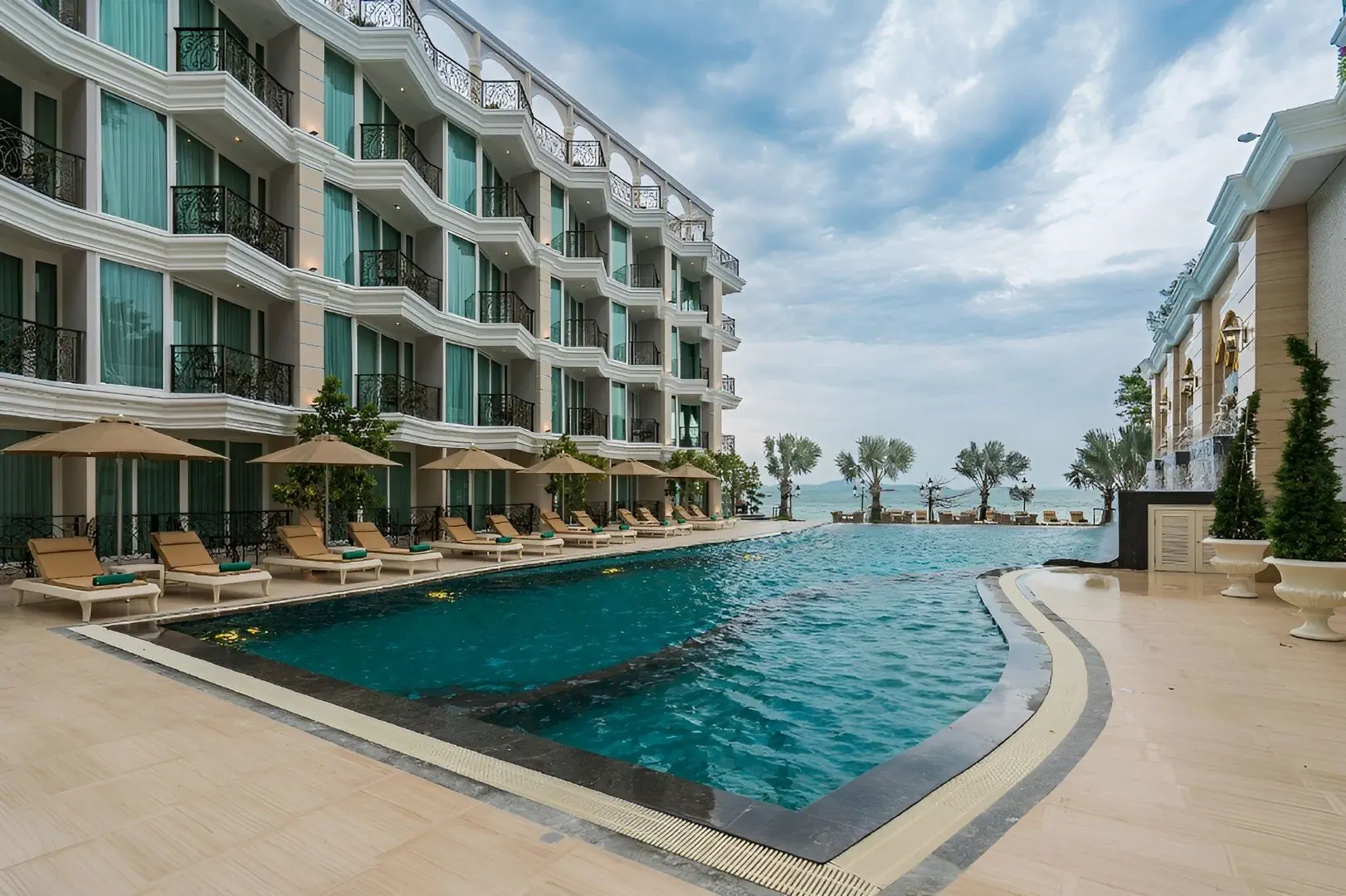 LK Emerald Beach - zdjęcie 2