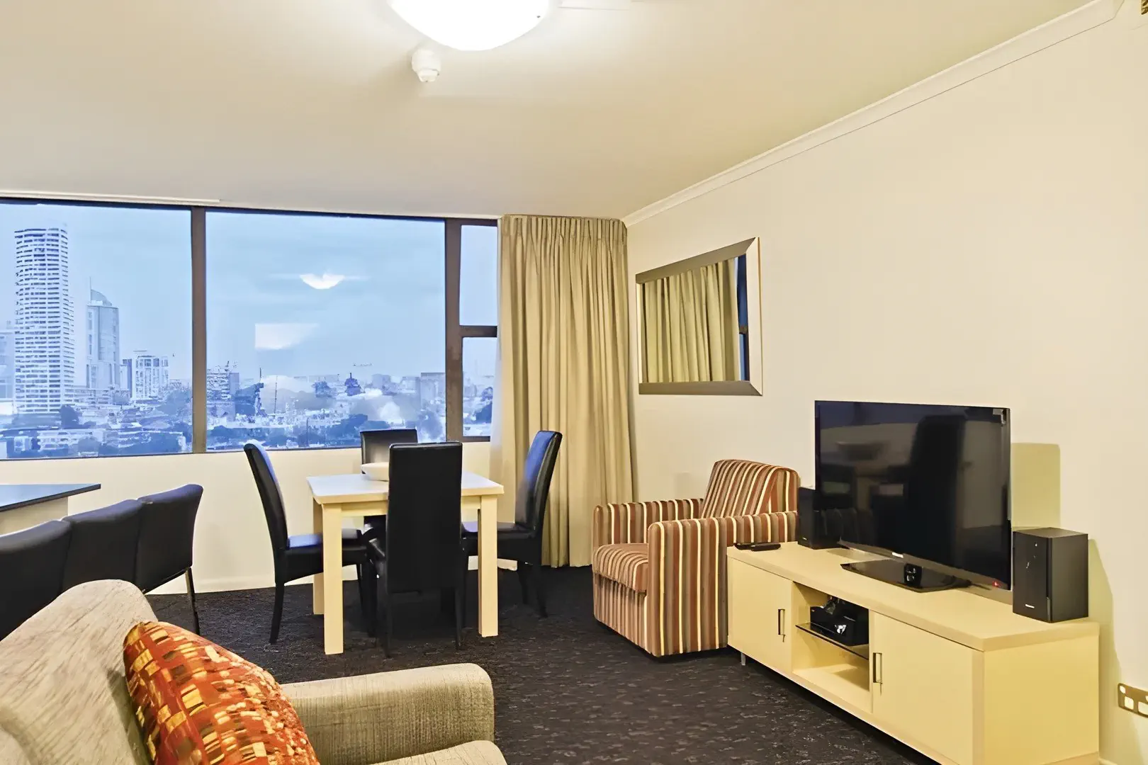 Oaks Hyde Park Suites - zdjęcie 21