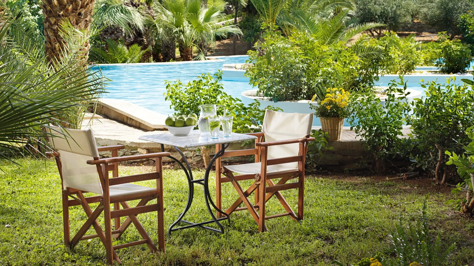 Hotel Out of the Blue Beach Resort