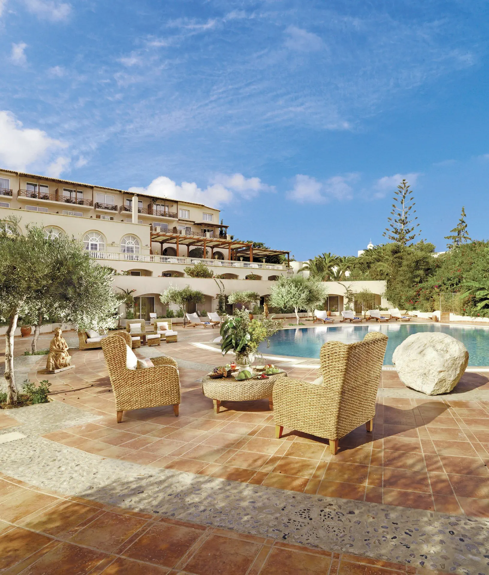 Hotel Out of the Blue Beach Resort