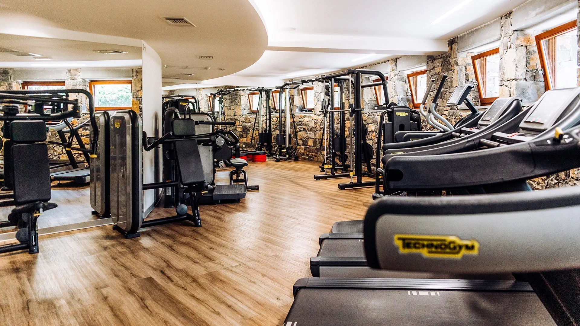 Hotel Ostria Beach Resort & Spa