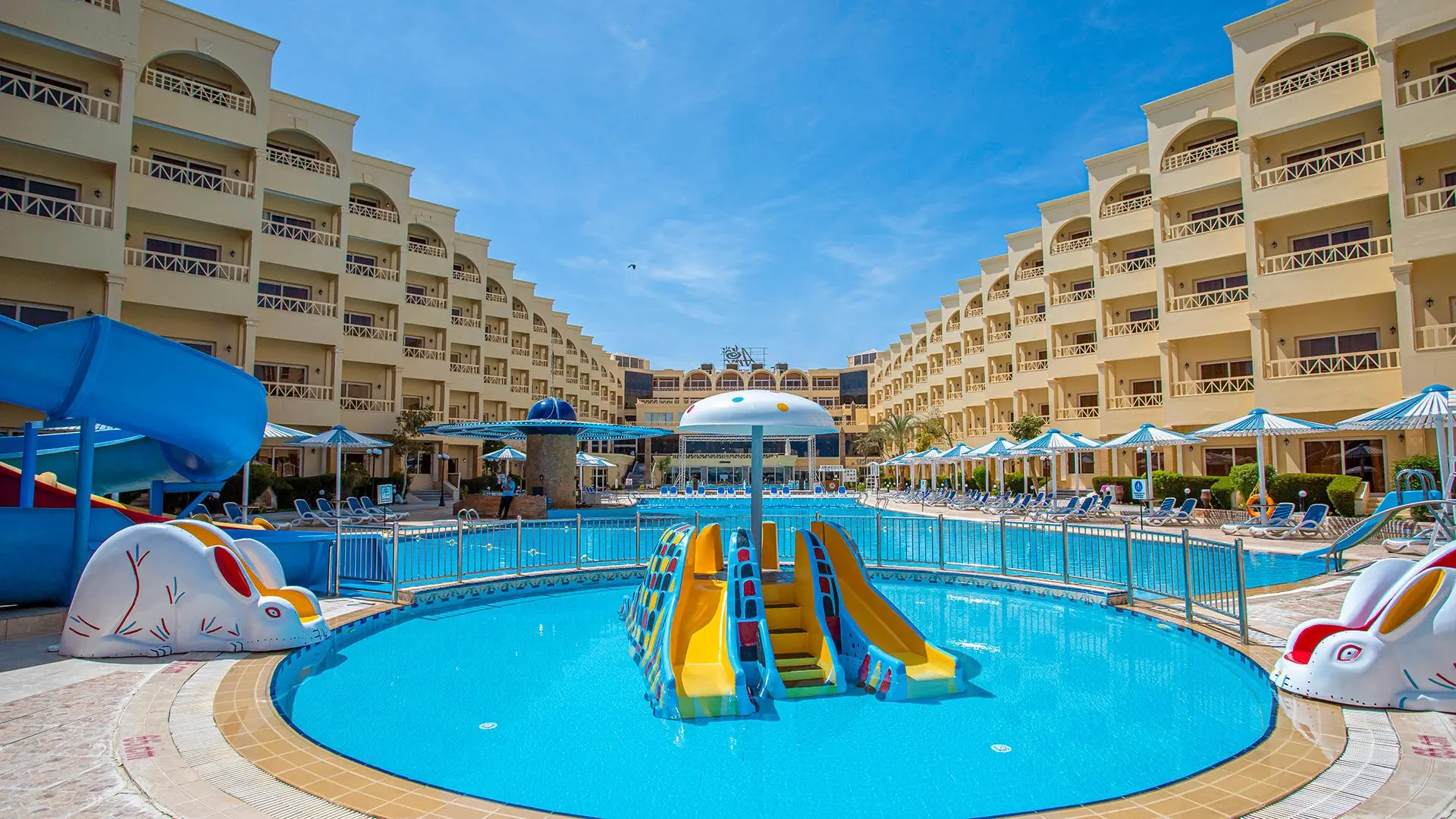AMC Royal Hotel & Spa