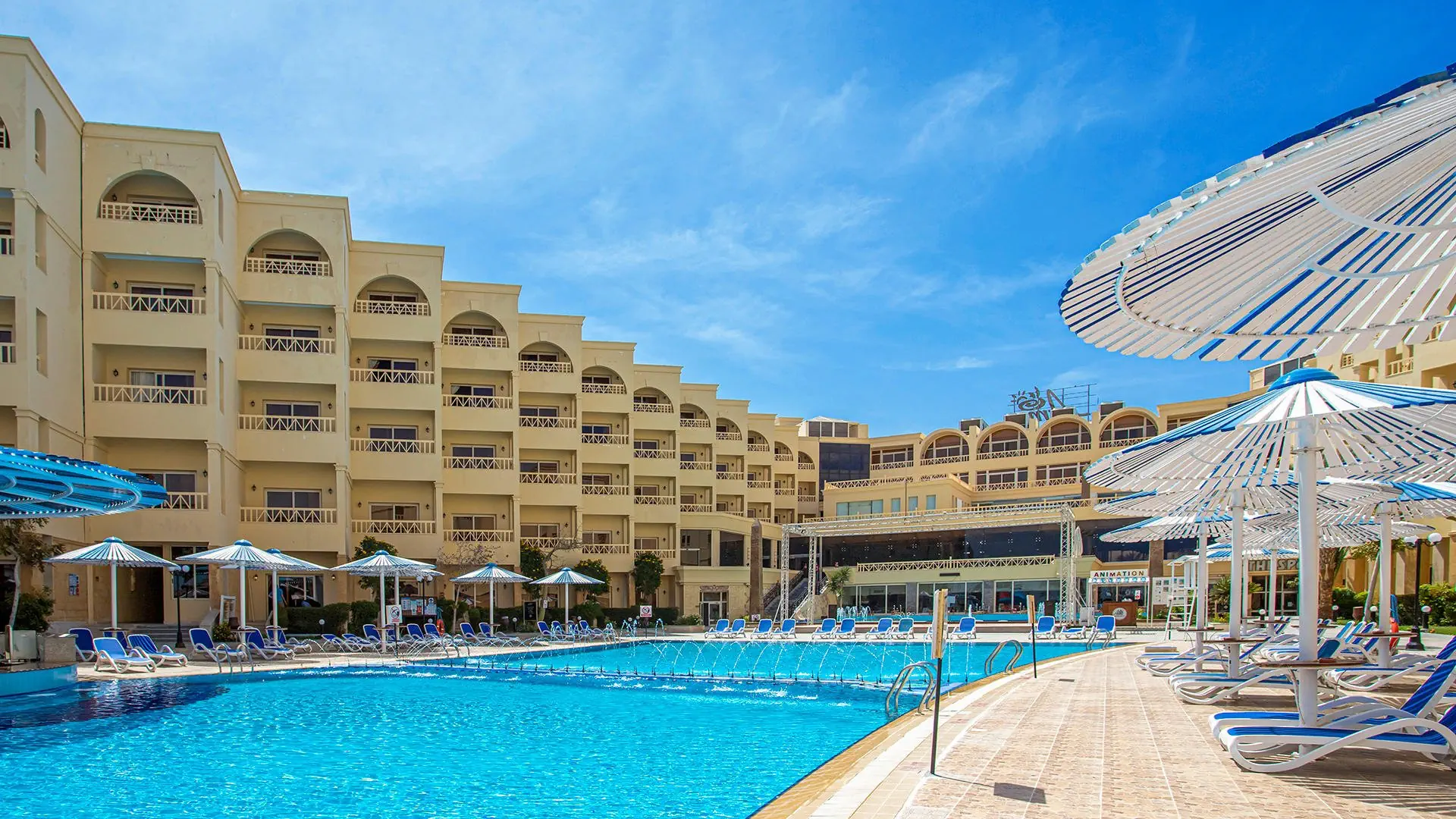 AMC Royal Hotel & Spa