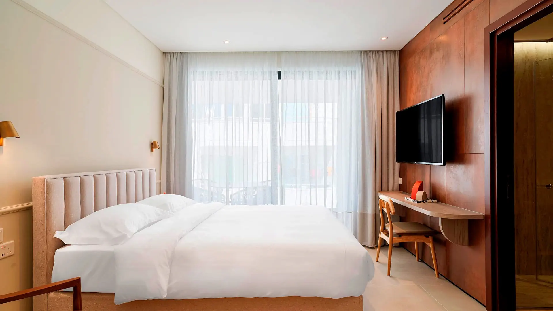 LIV Mackenzie Beach Suites - zdjęcie 6